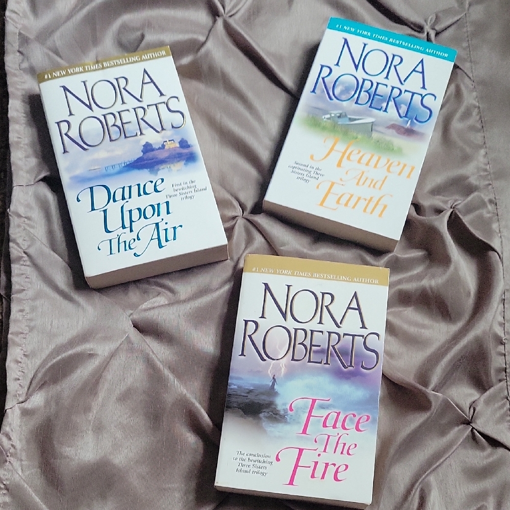 Nora Roberts Trilogy Book Set